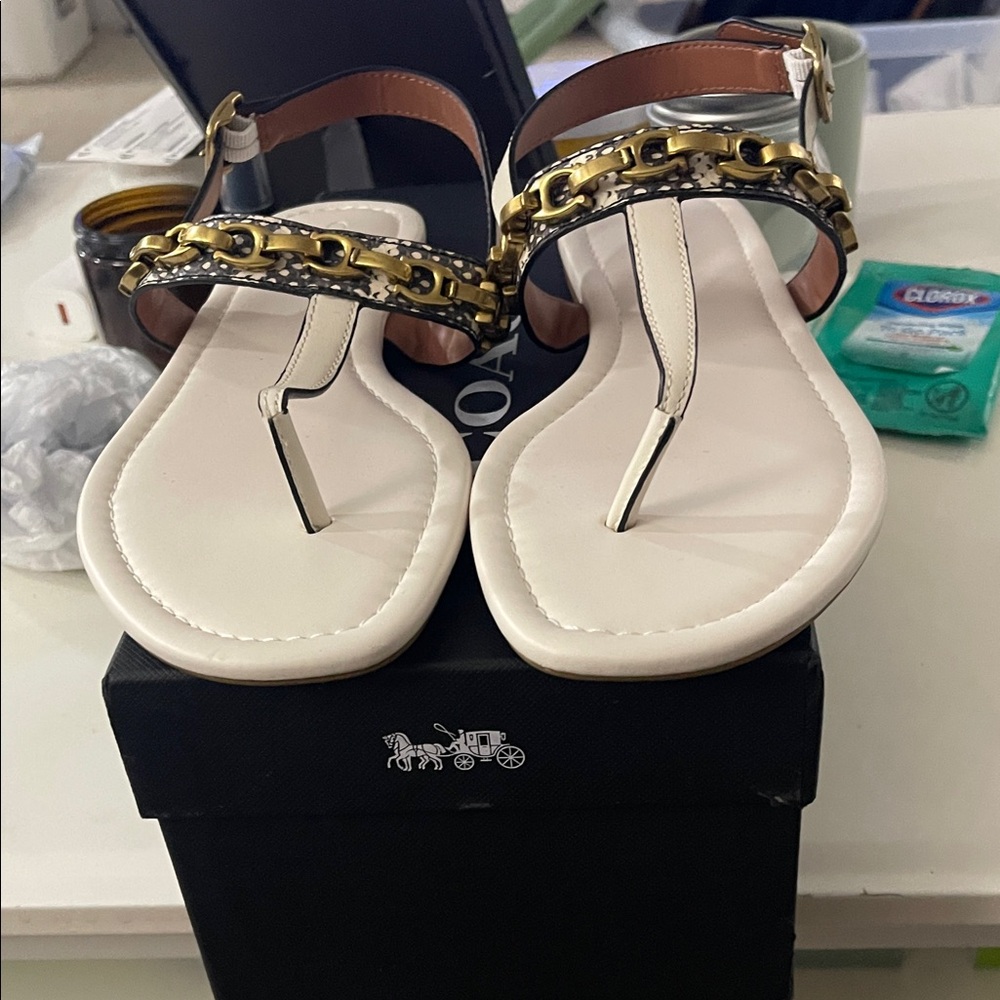 Coach Women's Cream and Gold Chain Sandals